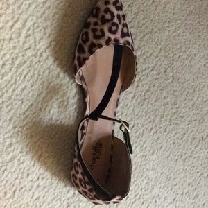 Leopard print strap on sandals
